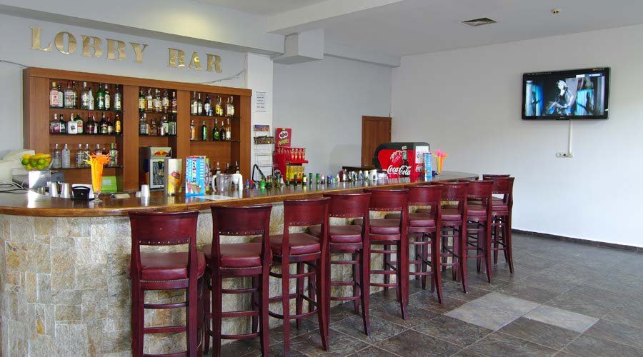  tour lobby bar hotel sinemorets
