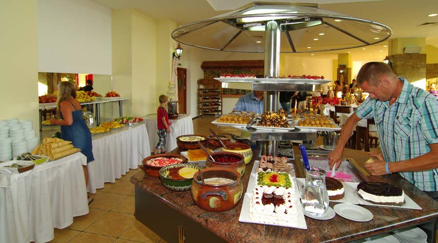  tour restaurante 2 hotel sinemorets